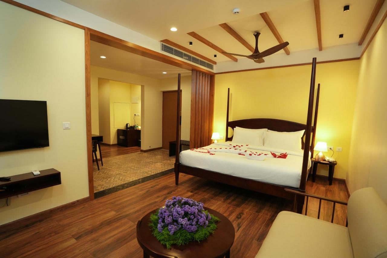 Misty Queen By Dimora Hotels Kakkadampoyil Exterior foto